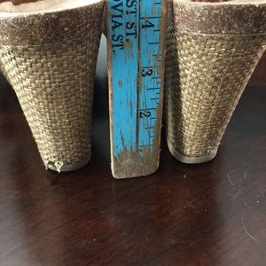 Mia Size 8 wedge platform heel